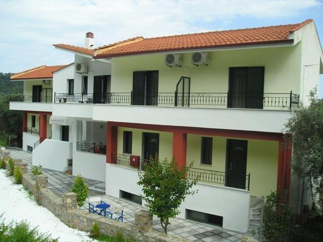 Golden Beach Inn Chrisi Ammoudia Eksteriør billede