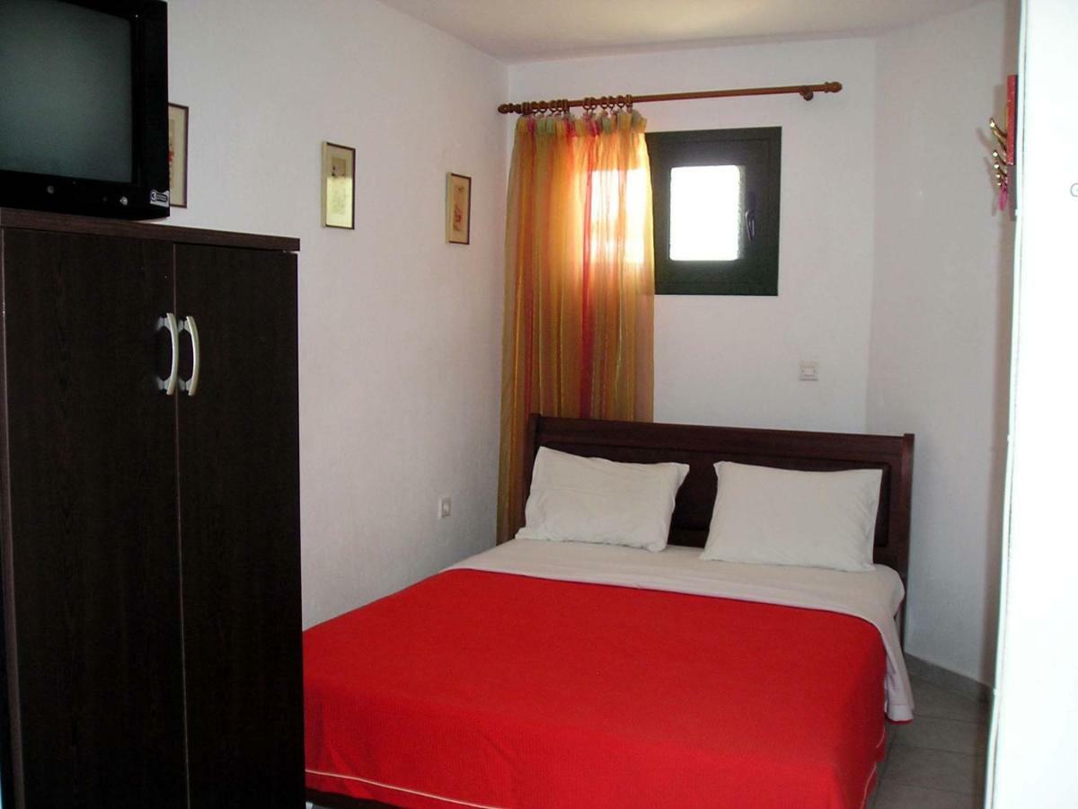 Golden Beach Inn Chrisi Ammoudia Eksteriør billede